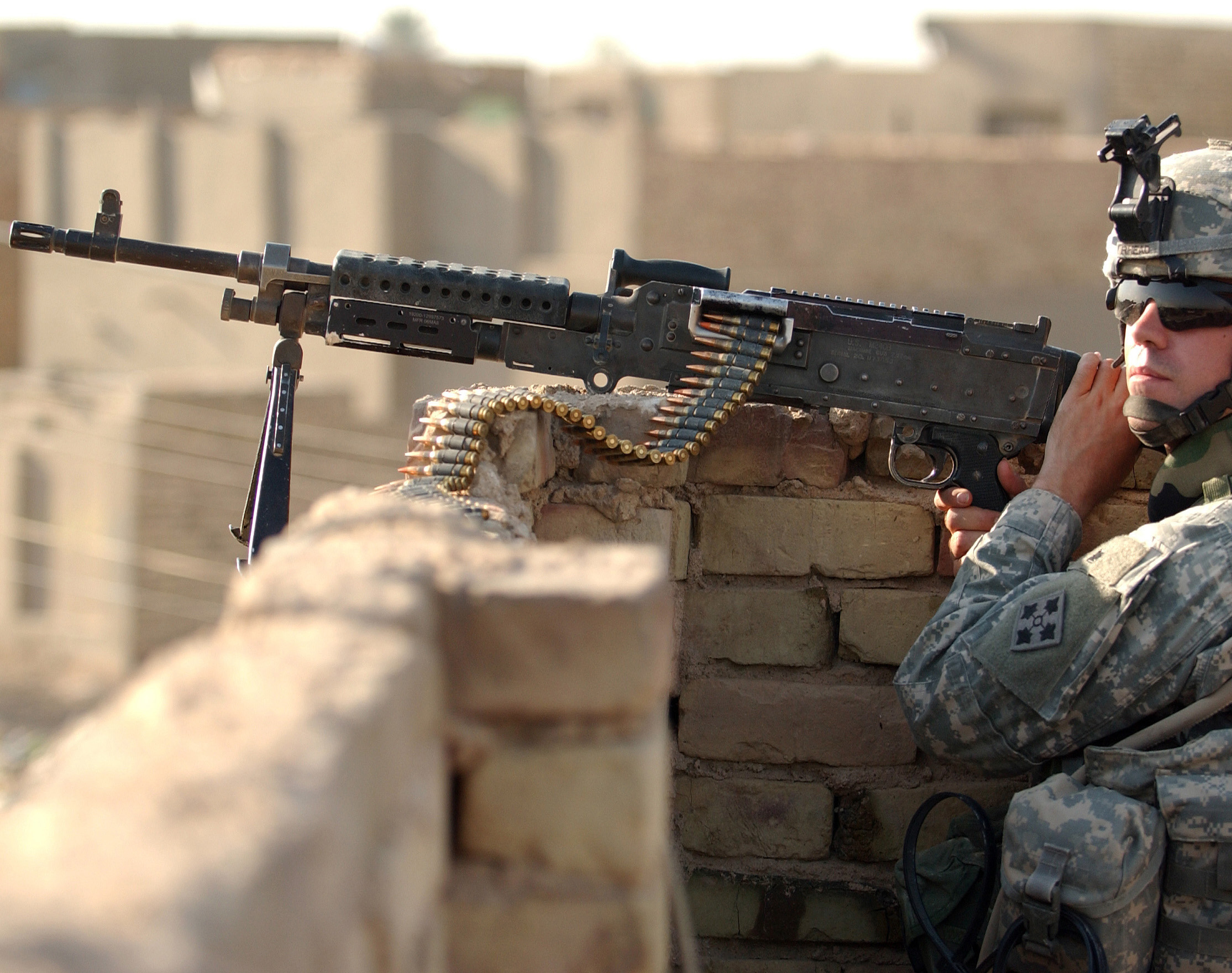 M240 mounted on a built-in BIPOD STAND