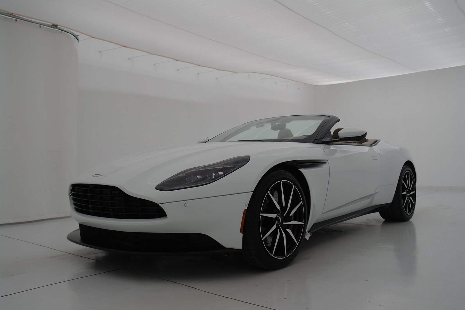Aston Martin DB11
